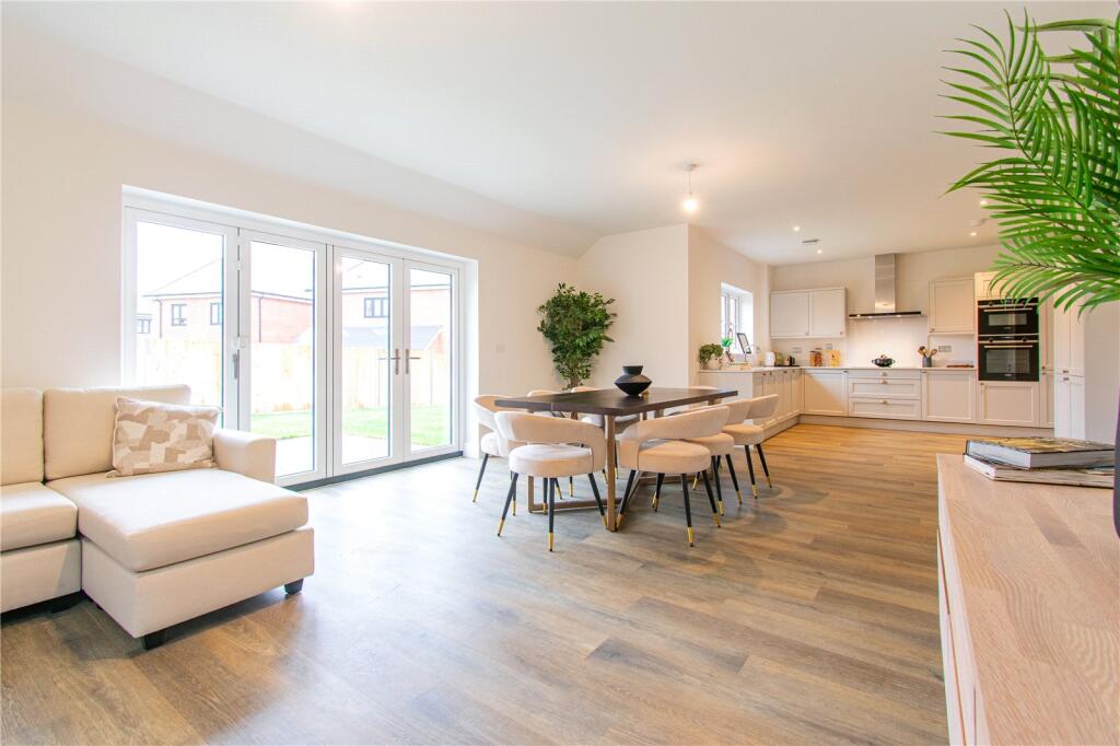 Lilly Wood Lane, Ashford Hill, Thatcham, Hampshire, RG19 photo 2