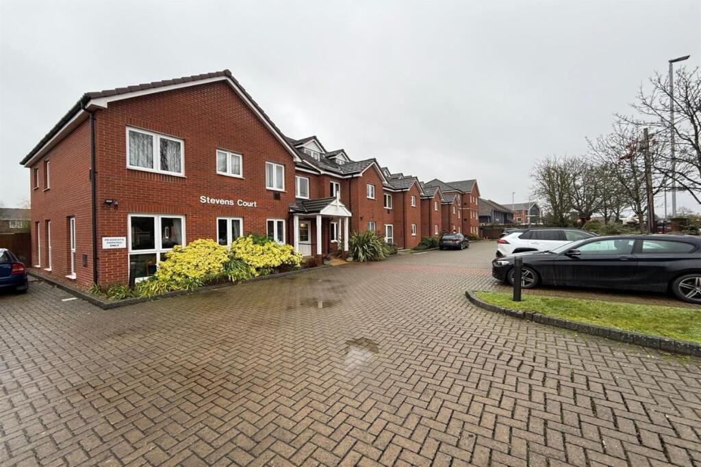 Main image of property: Stevens Court 405-411, Reading Road, RG41