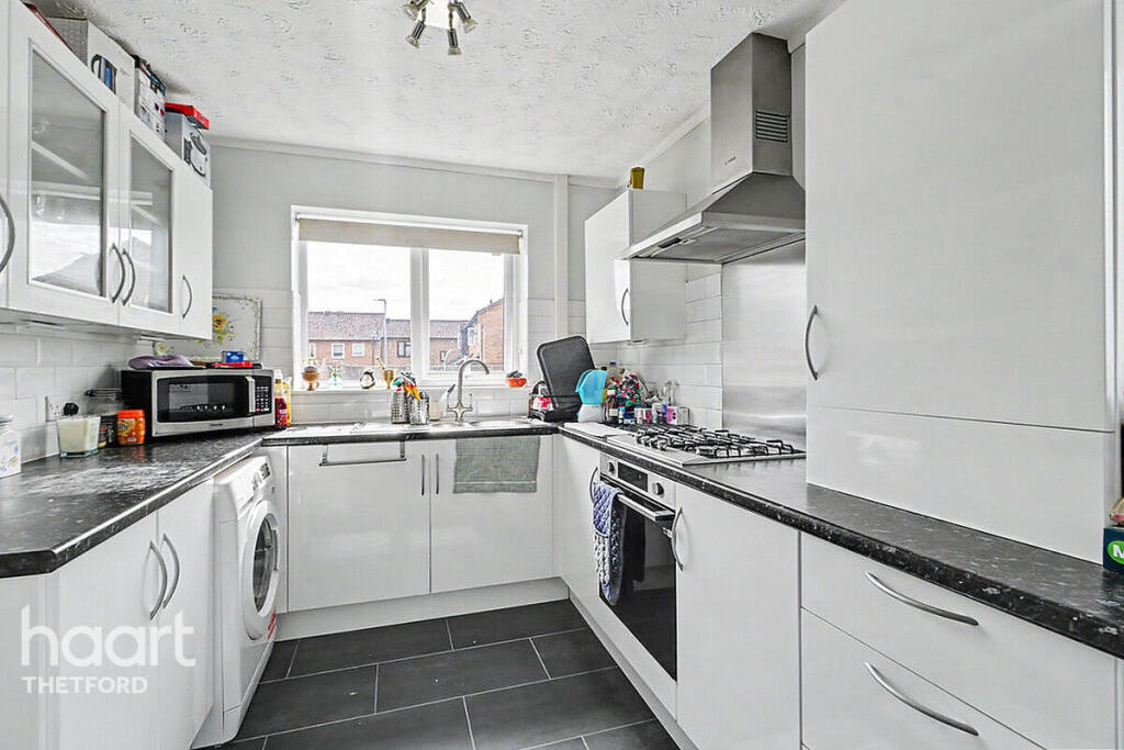 Coriander Drive, Thetford photo 3