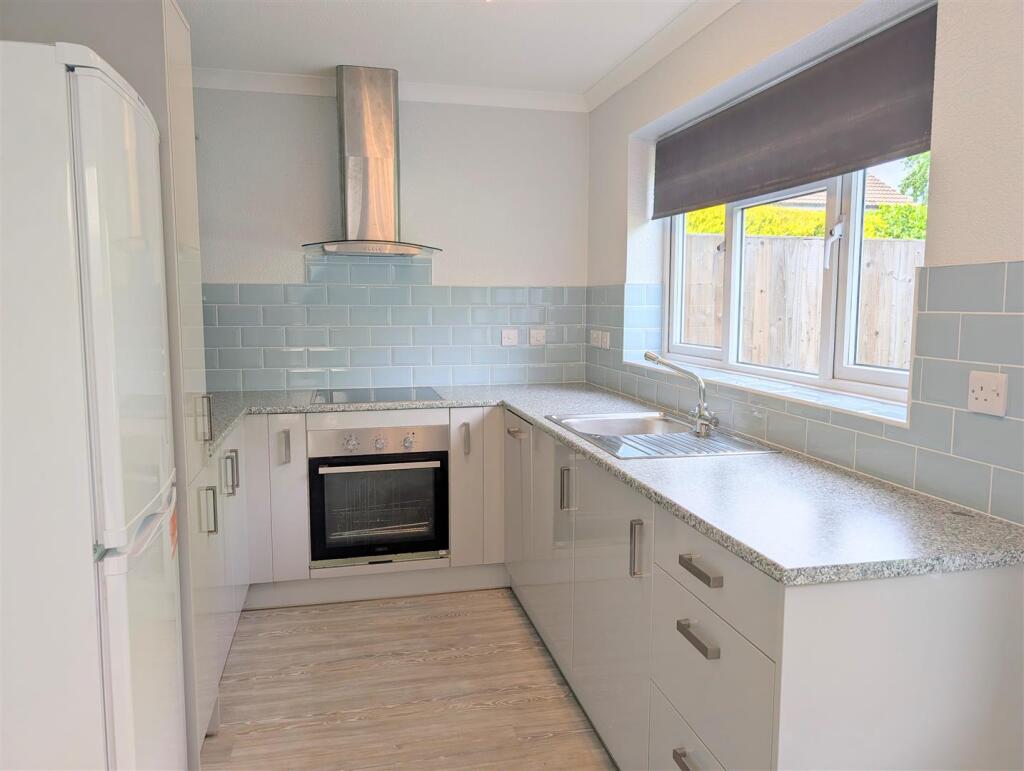 16 St. Andrews Road, Shrewsbury, SY3 6BH photo 2
