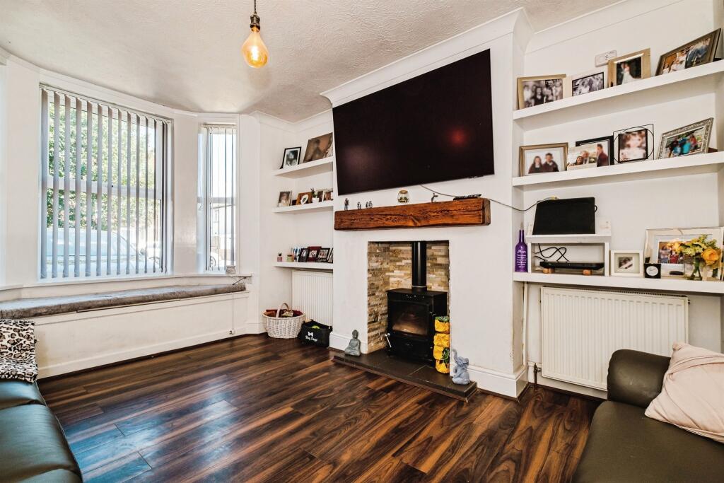 Penhill Road, Lancing photo 3