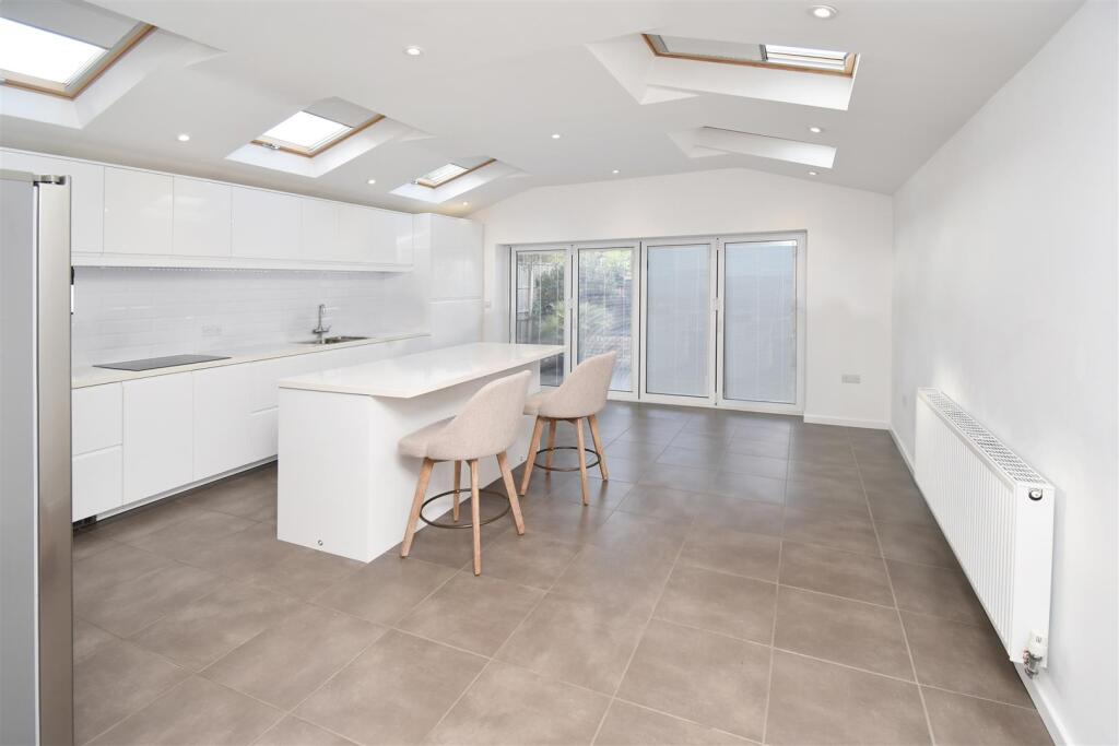 House in Corby - View 4