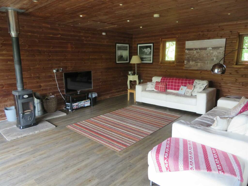 Anglesey Lakeside Lodges, Llandegfan photo 4