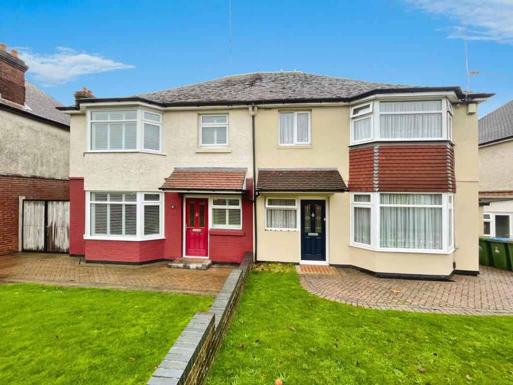 Main image of property: Stoneham Lane, Southampton, SO16 2NP