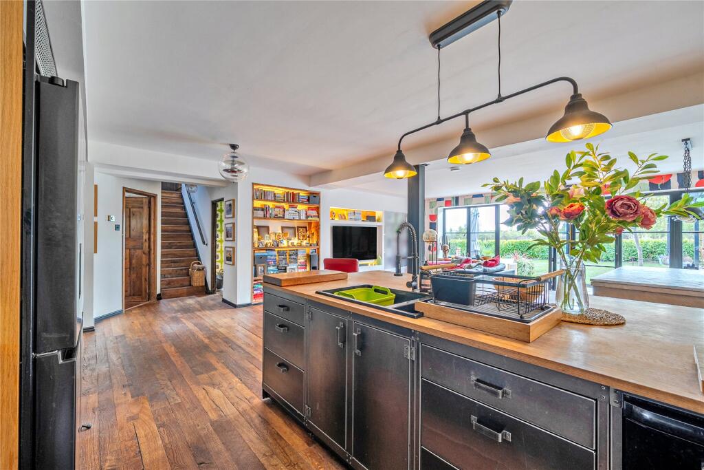 House in Guildford - View 3