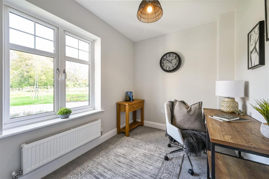 House in Fareham, Stubbington - More