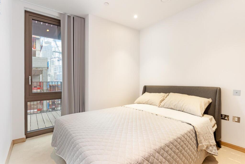 Apartment in London - More