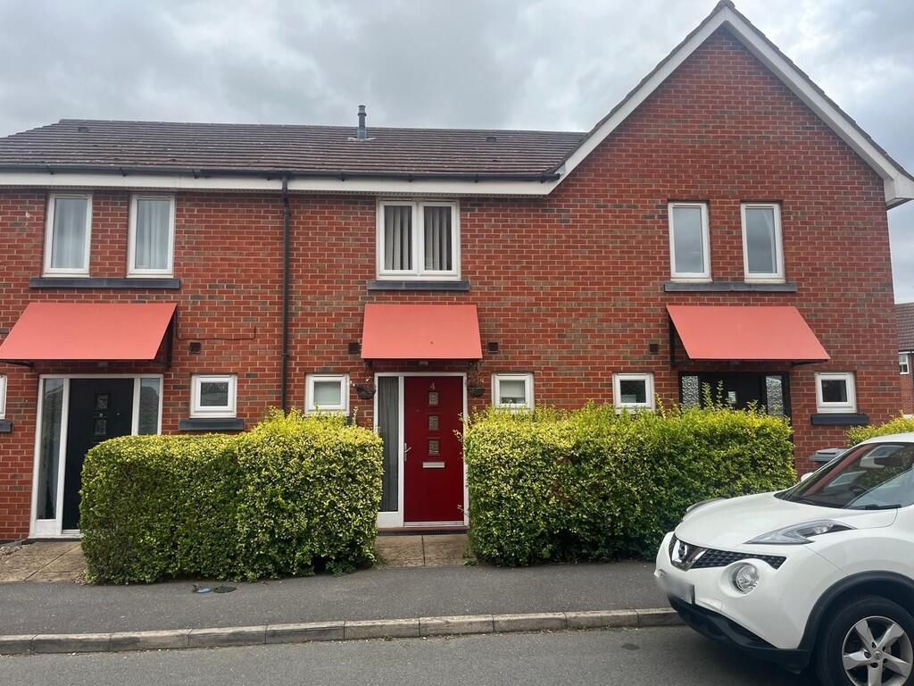 2-bed terraced on Blackberry Way , Newark, £150,000