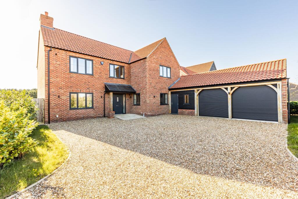 4-bed detached on High-Spec Detached Home in Walton Highway, £500,000