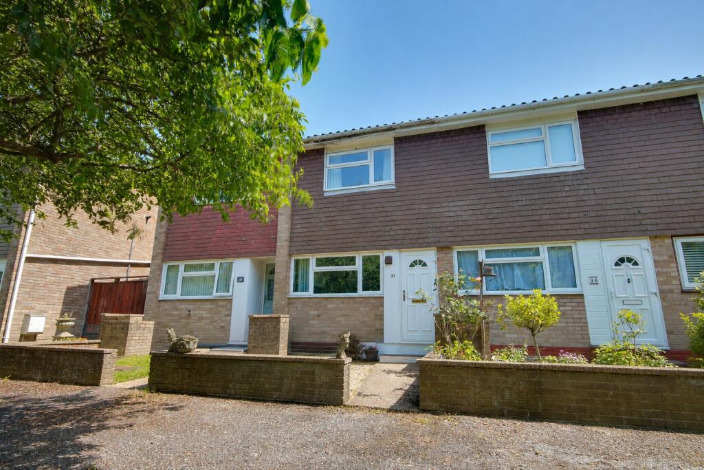 Main image of property: SHOLING! NO FORWARD CHAIN! GARAGE IN BLOCK!