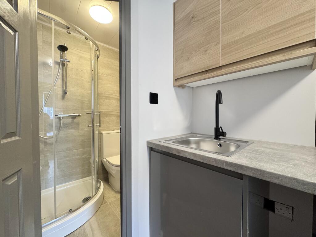 House in London - View 4