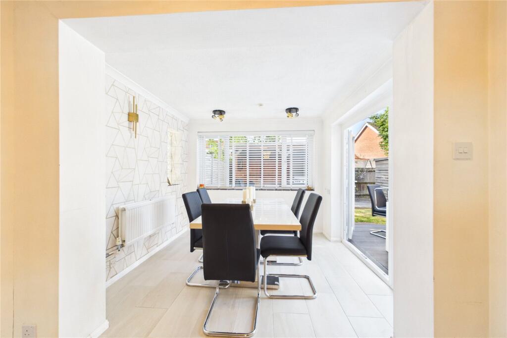 House in Three Mile Cross, Shinfield - View 5