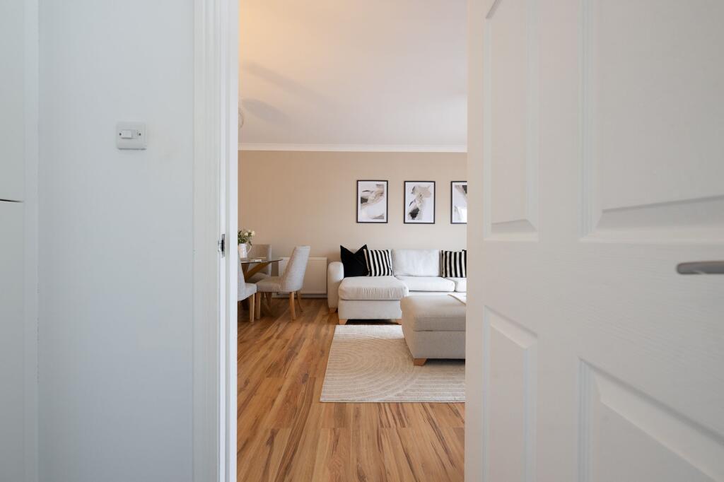 Apartment in Paisley - More