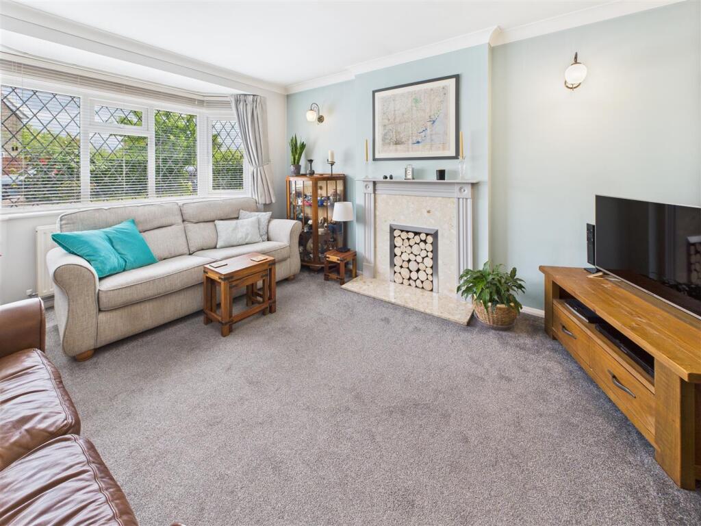 Orchard Close, Chelmsford photo 3