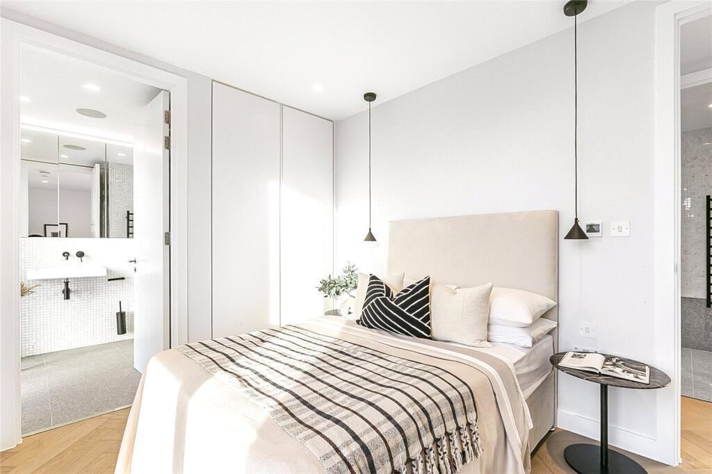 Apartment in Stockport - More