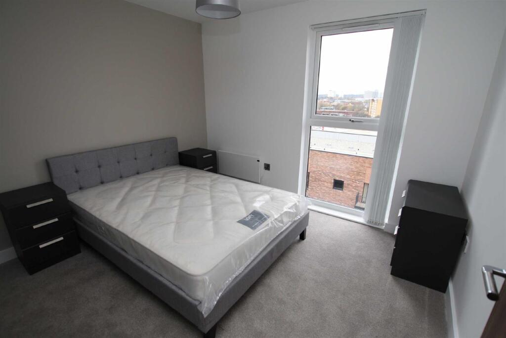 Apartment in Manchester - View 4