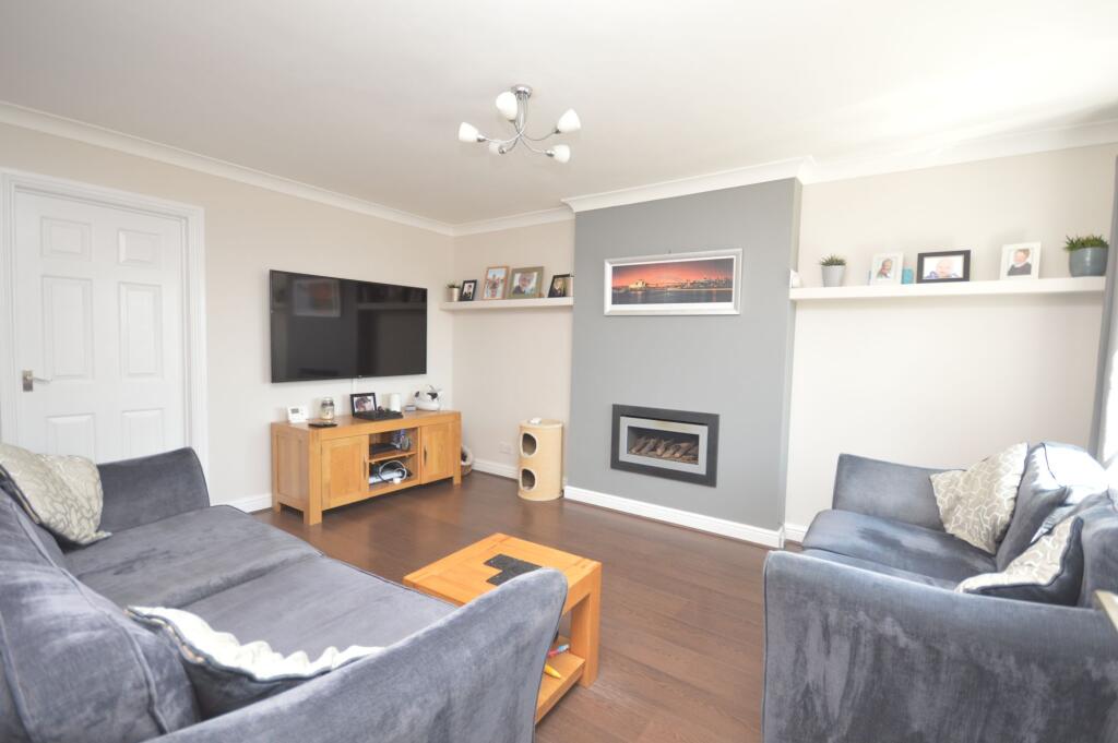 Penmere Drive, Pentire photo 2