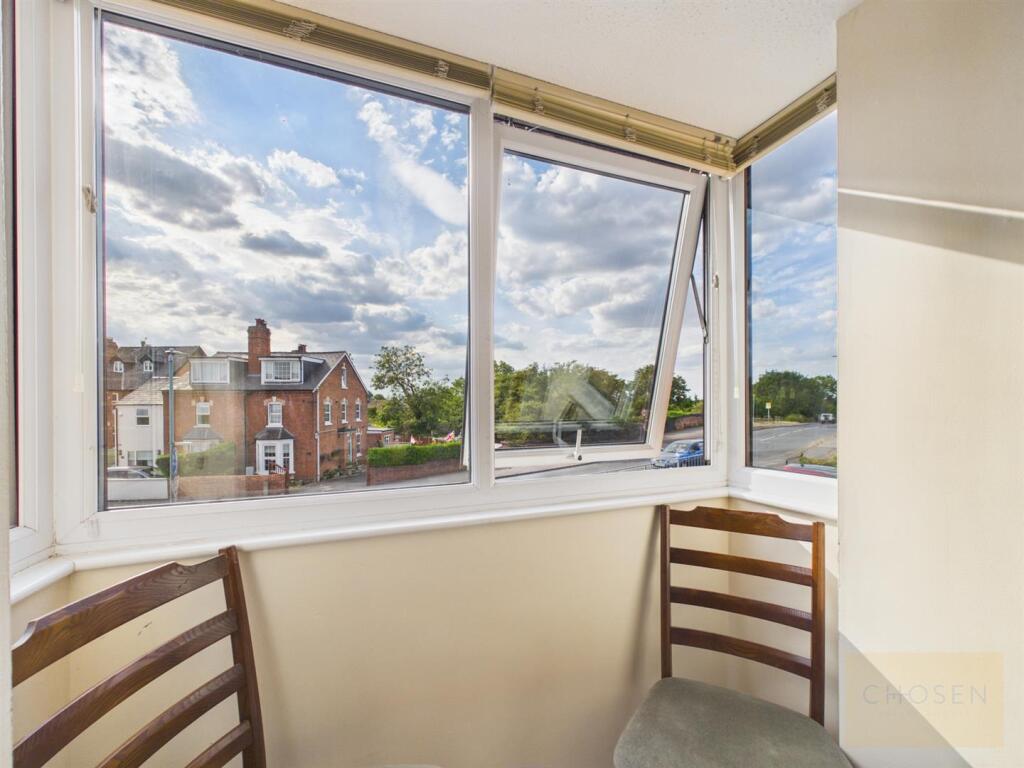 Apartment in Tewkesbury, Churchdown - View 4
