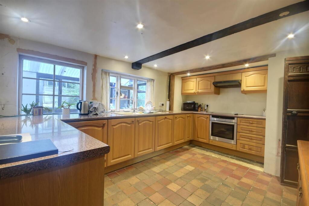 Forge Lane, Staplecross photo 4