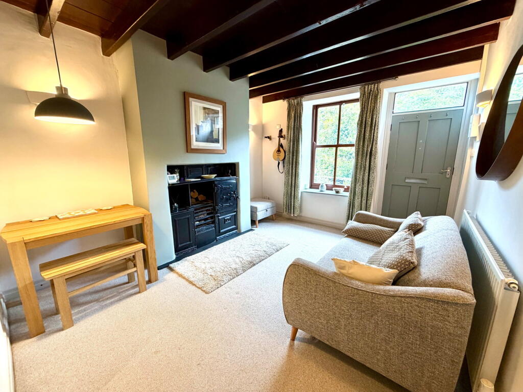 Apartment in Sheffield, Hill Side, Penistone - View 4