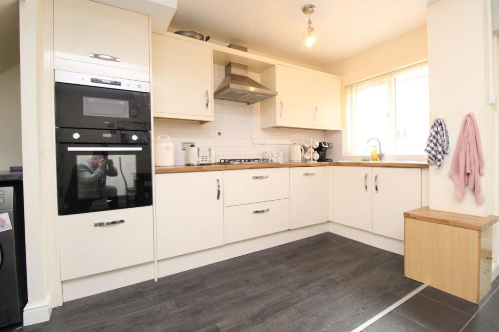 Sandymount Road, Walsall, WS1 photo 2