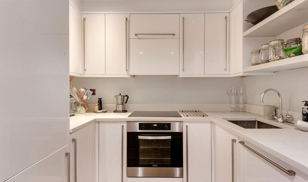 Apartment in London - View 2