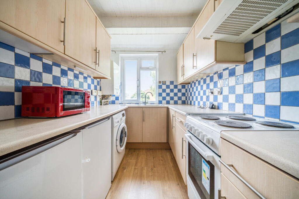 Apartment in Dartford, Stone - View 5