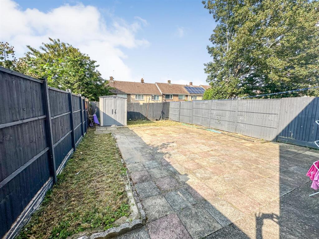 House in Northampton, North Northamptonshire - View 5