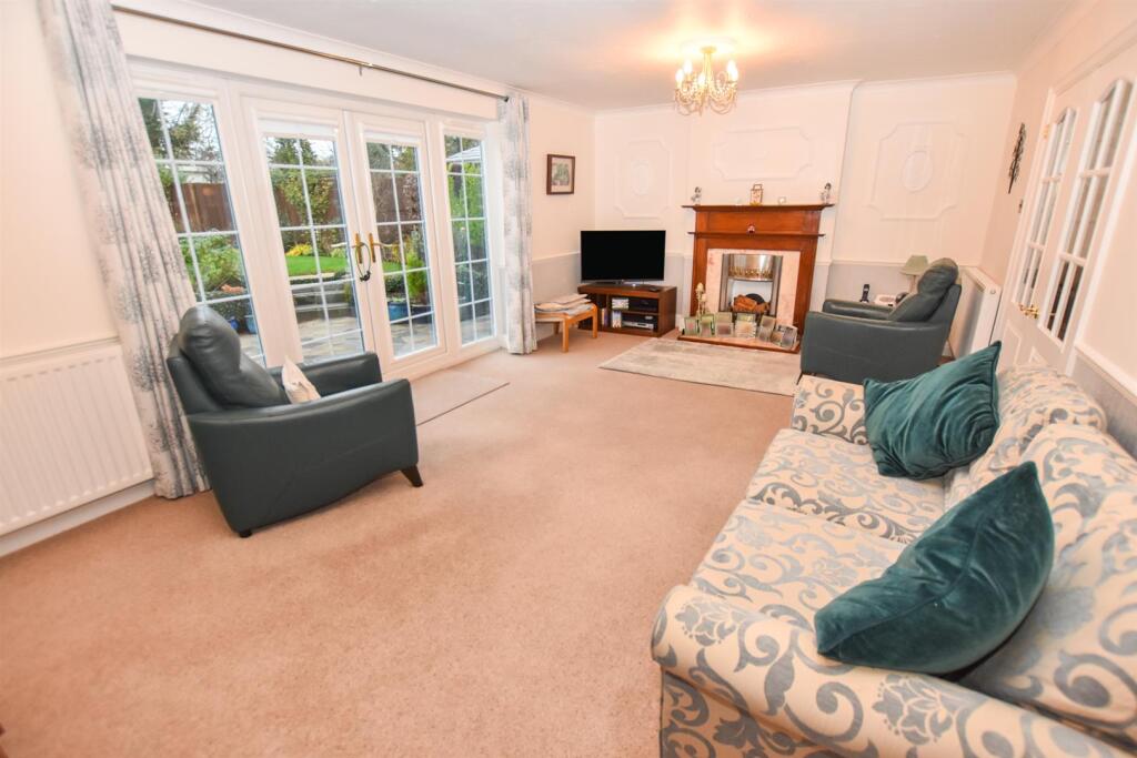 King Edwards Road, South Woodham Ferrers photo 3