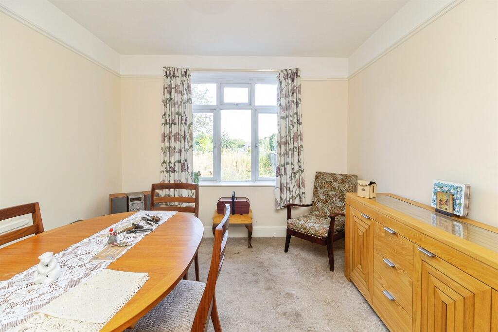 House in Flitwick, Central Bedfordshire - View 5