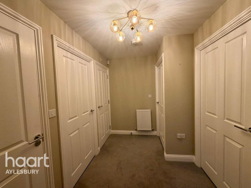 Main image of property: Farmingdale Close, Aylesbury