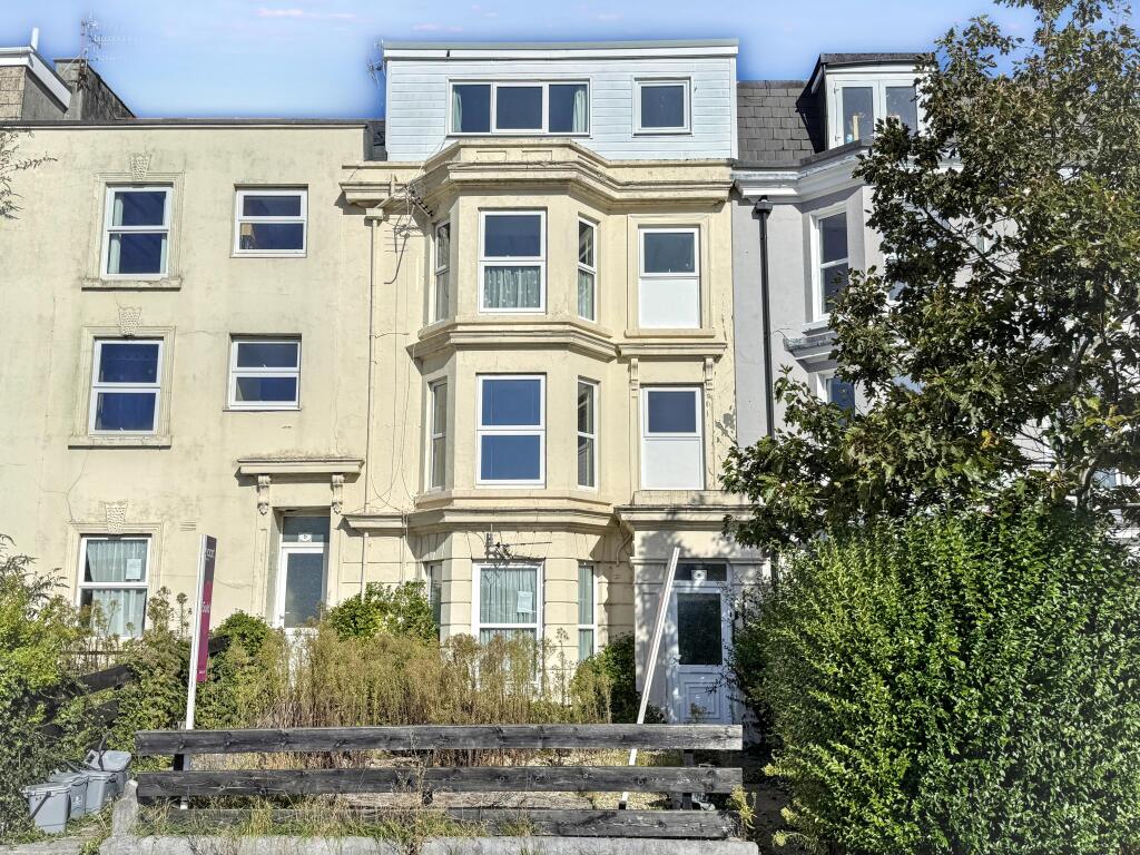 5-bed flat on 8 Paradise Place, Paradise Road, Plymouth, Devon, PL1, £220,000