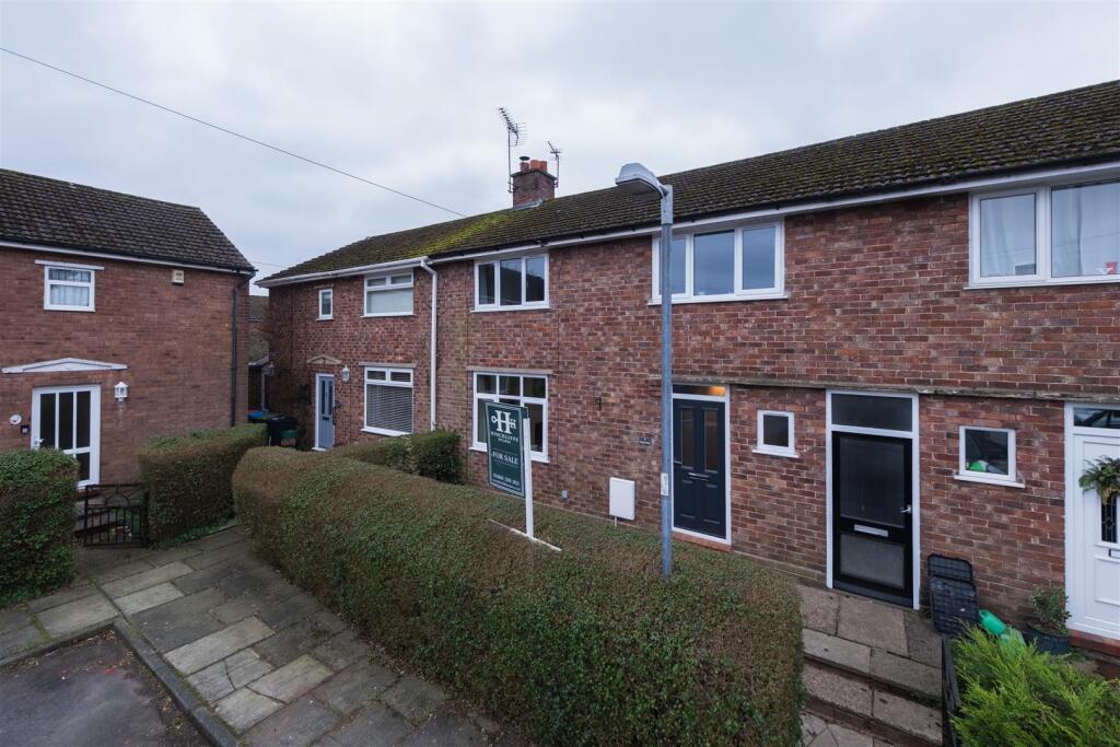 3-bed terraced on Chesnut Close, Northwich, £210,000