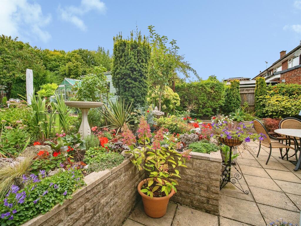 House in Dorchester, Dorset - More