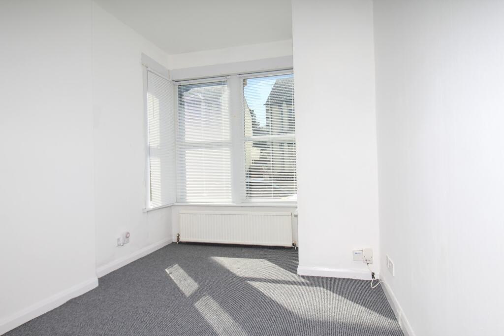 Apartment in Gillingham, Sally Port Gardens - View 2
