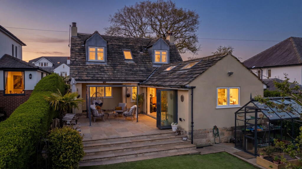 Main image of property: Oak Cottage, Layton Avenue, LS19