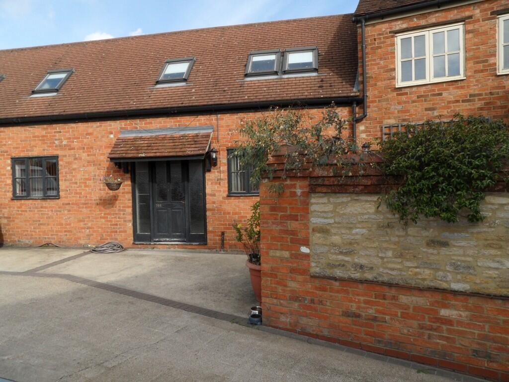 Main image of property: Silver Street, Newport Pagnell, Buckinghamshire, MK16