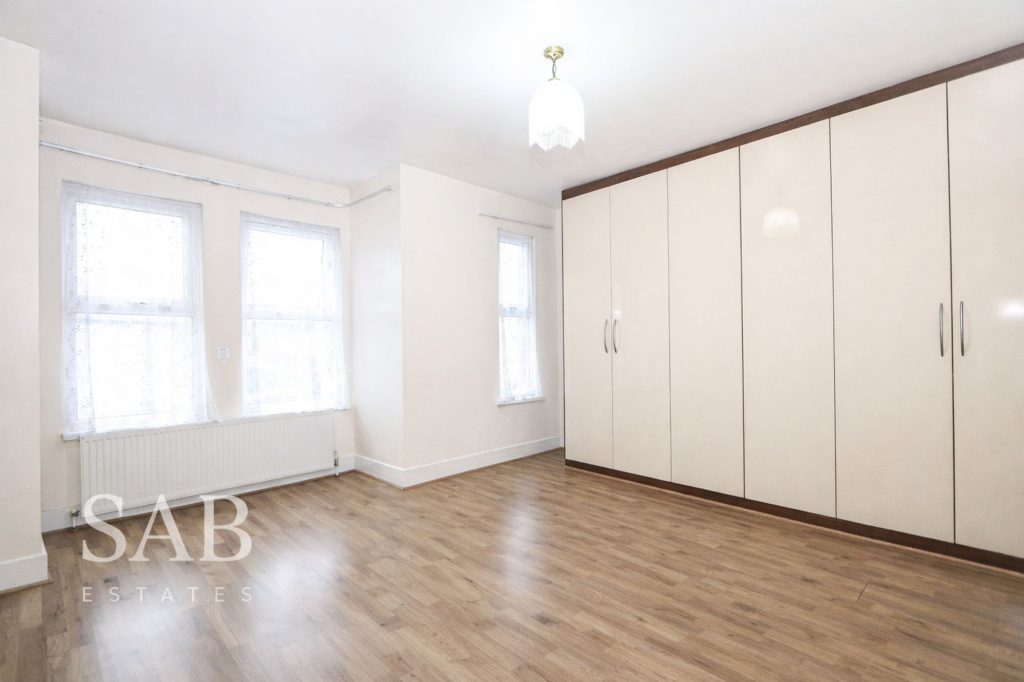 Main image of property: North Road, Southall, UB1