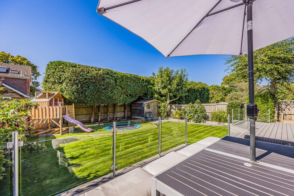 House in Chichester, East Broyle - View 4