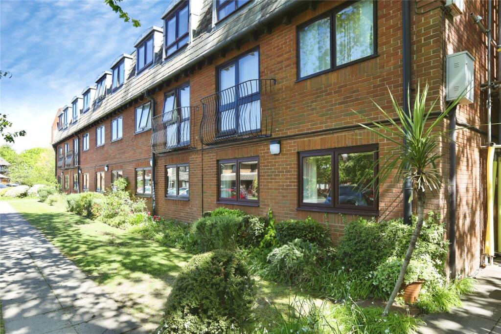 Main image of property: High Oaks Close, SOUTHAMPTON, Hampshire, SO31
