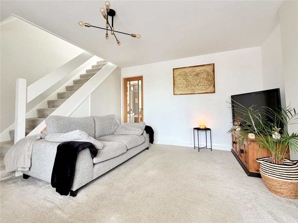 House in Sheffield, Charltonbrook, Ecclesfield - More