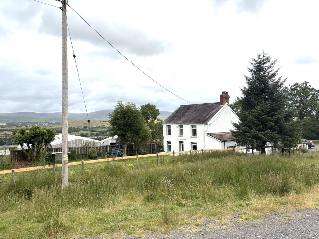 Main image of property: Gwaun Cae Gurwen, Ammanford, SA18 1PP
