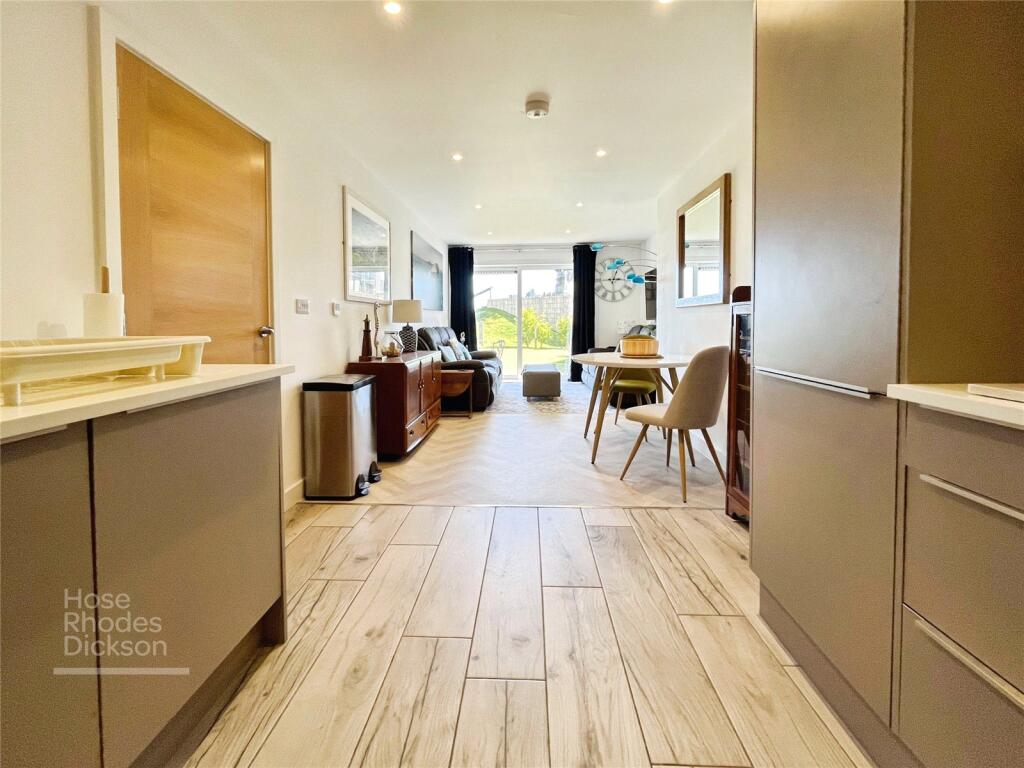 Apartment in Sandown, Isle of Wight - View 5