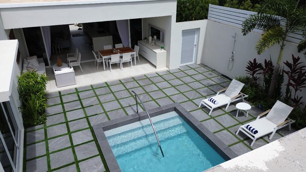 Main image of property: Porters, St James