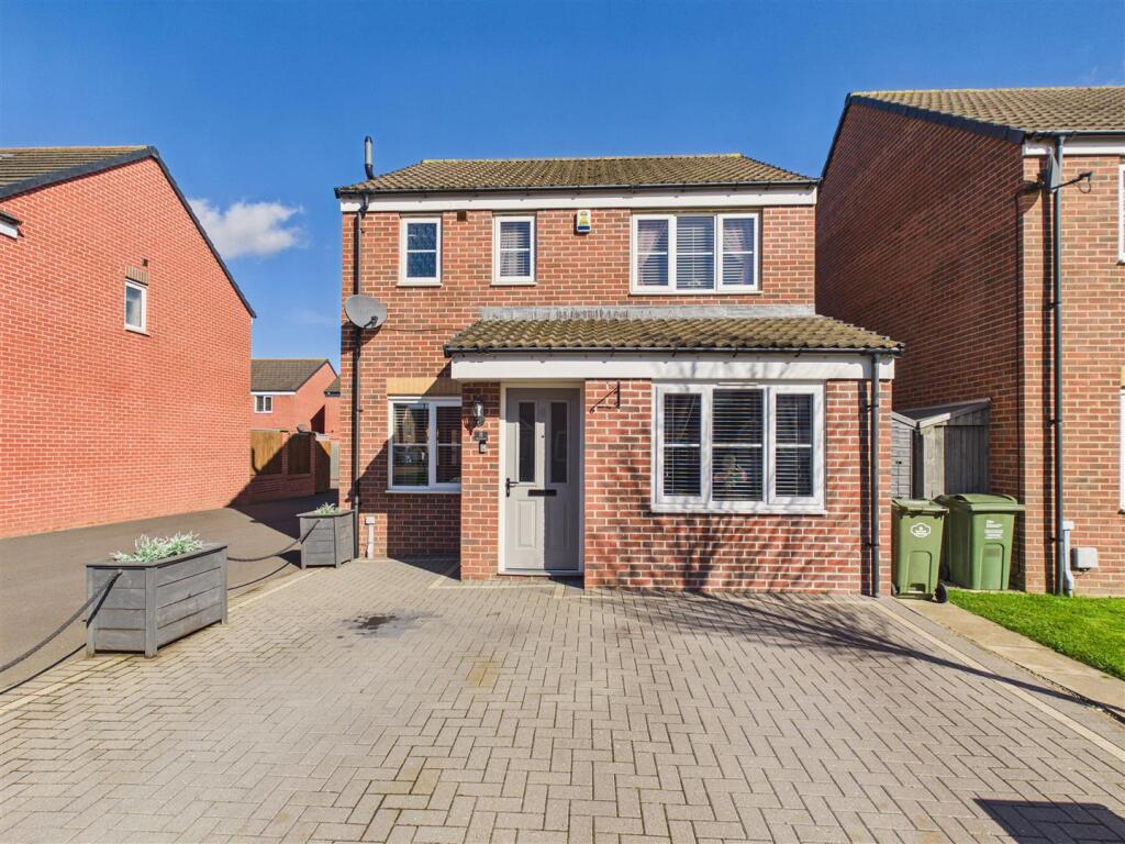 Glevum Avenue, Ingleby Barwick, Ingleby Barwick