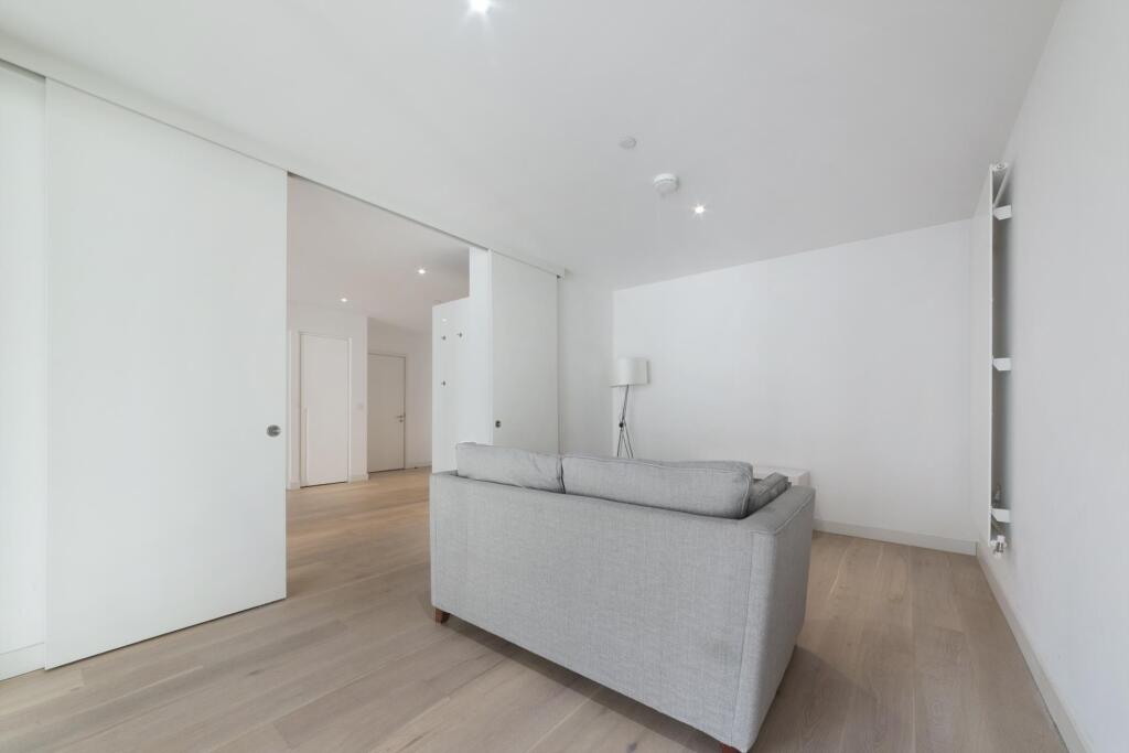Apartment in London, Royal Wharf, Silvertown - More