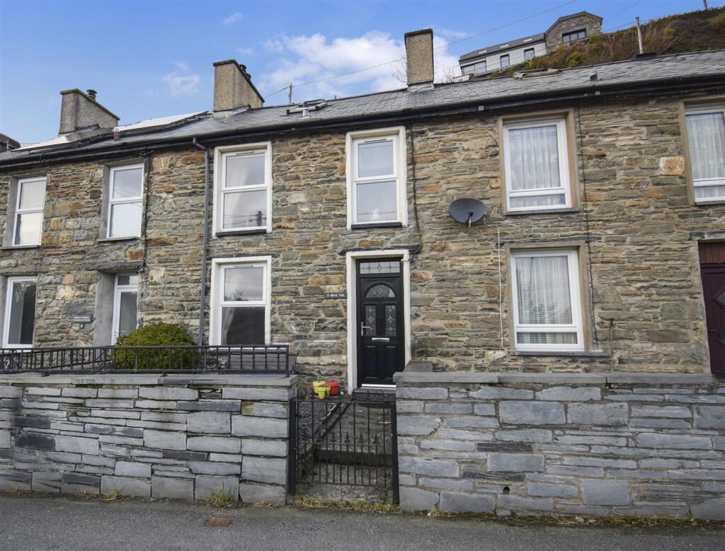 3-bed house on Tanygrisiau, Blaenau Ffestiniog, £129,500