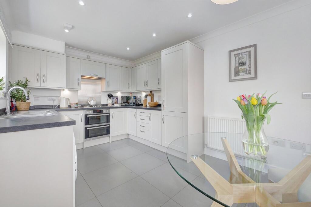 House in Wealden, Woodside, Hailsham - View 2