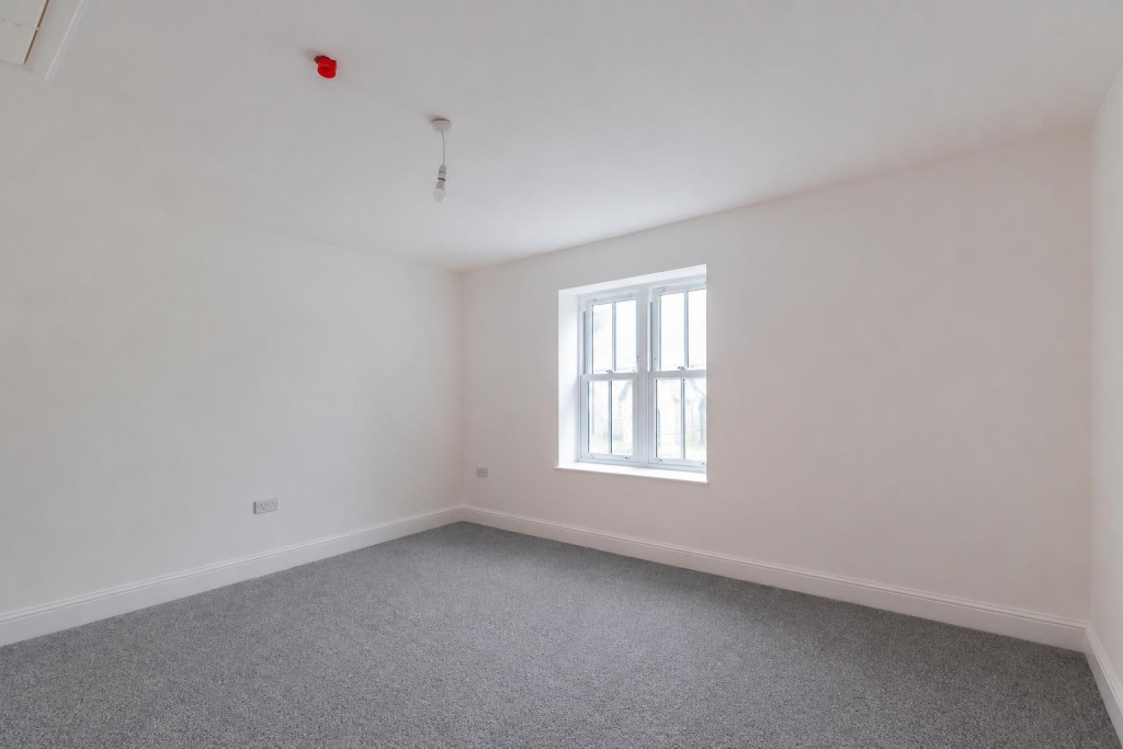 House in Nelson, Caerphilly - More