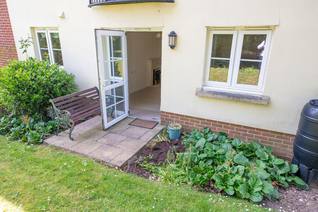 Main image of property: Havant Road, Cosham